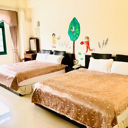 مدينة هوالين Green Window Homestay綠窗小築天安居民宿 المظهر الخارجي الصورة